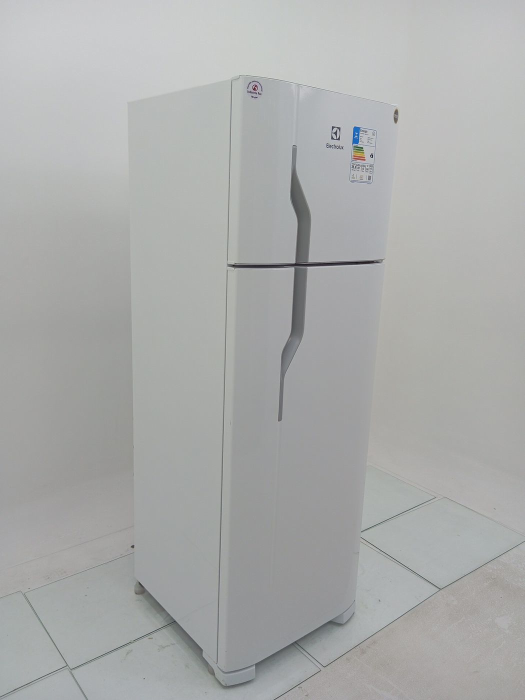 REFRIGERADOR ELECTROLUX DC35A   DUAS PORTAS C