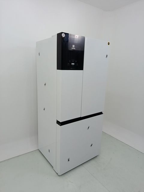 REFRIGERADOR ELECTROLUX IM8 FROST FREE INVERT