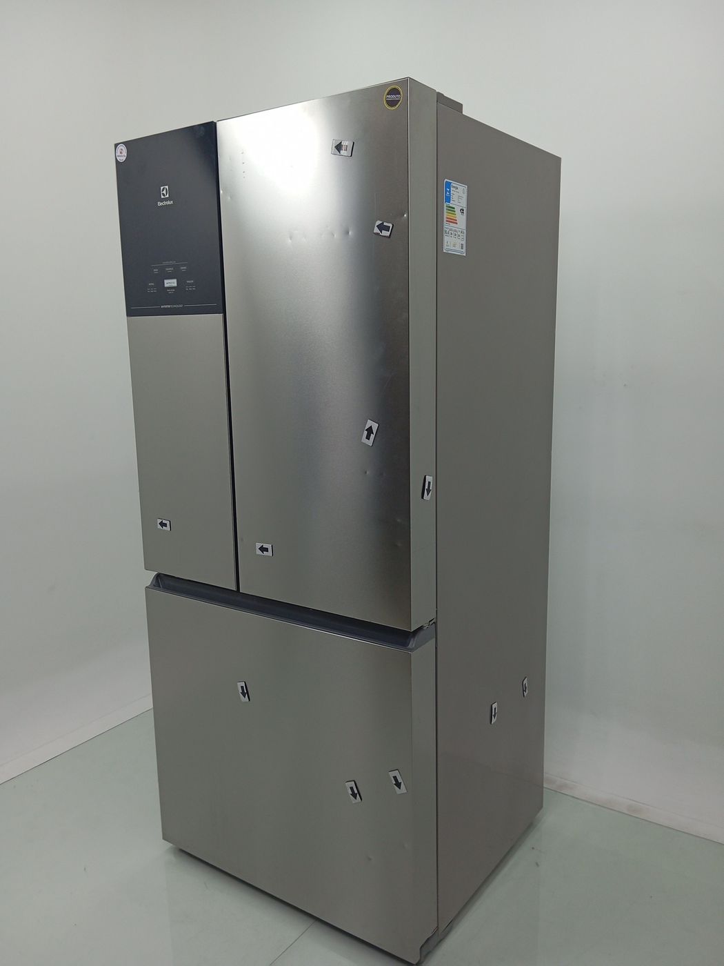 REFRIGERADOR ELECTROLUX IM8S FROST FREE INVER
