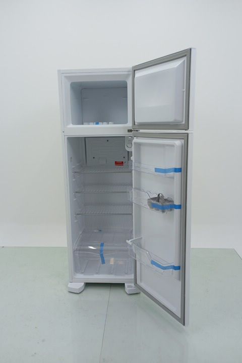 REFRIGERADOR ELECTROLUX DC35A   DUAS PORTAS C