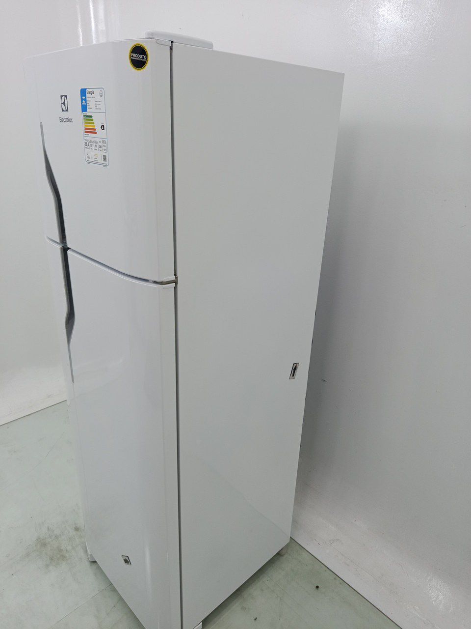 GELADEIRA ELECTROLUX DC35A CYCLE DEFROST 260L