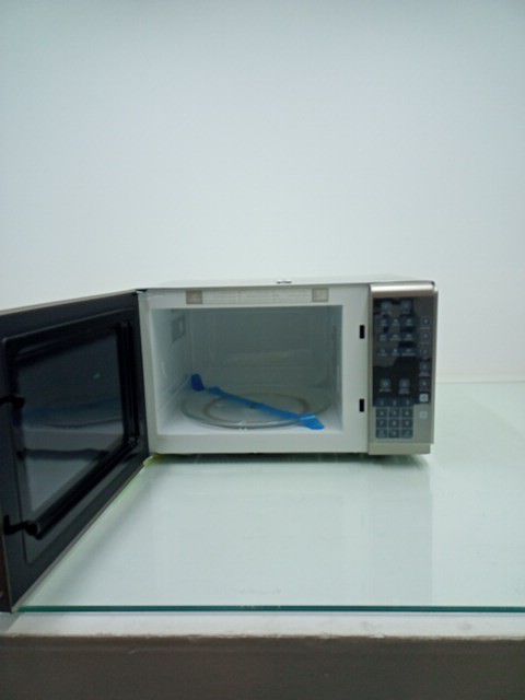 MICRO-ONDAS ELECTROLUX MI41S 31L - PRATA