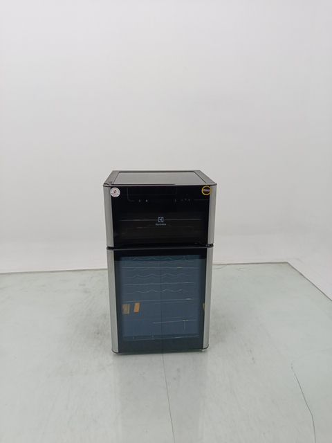 ADEGA ELECTROLUX ACD29 - Adega Electrolux ACD