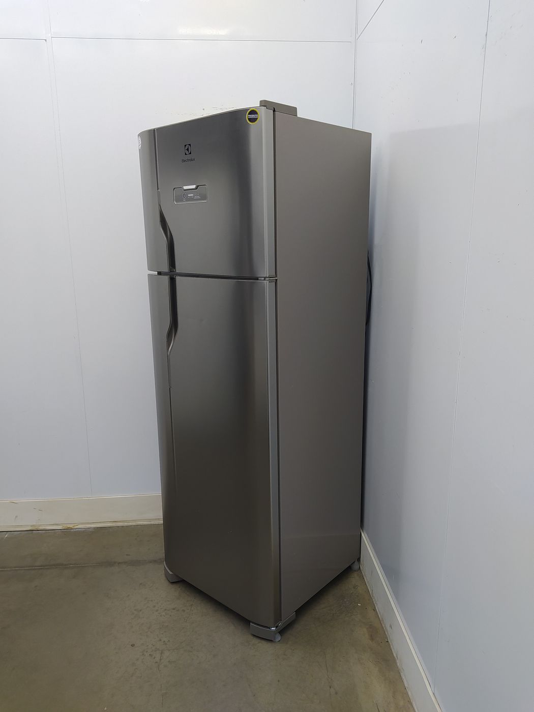 REFRIGERADOR ELECTROLUX TF39S FROST FREE 310L