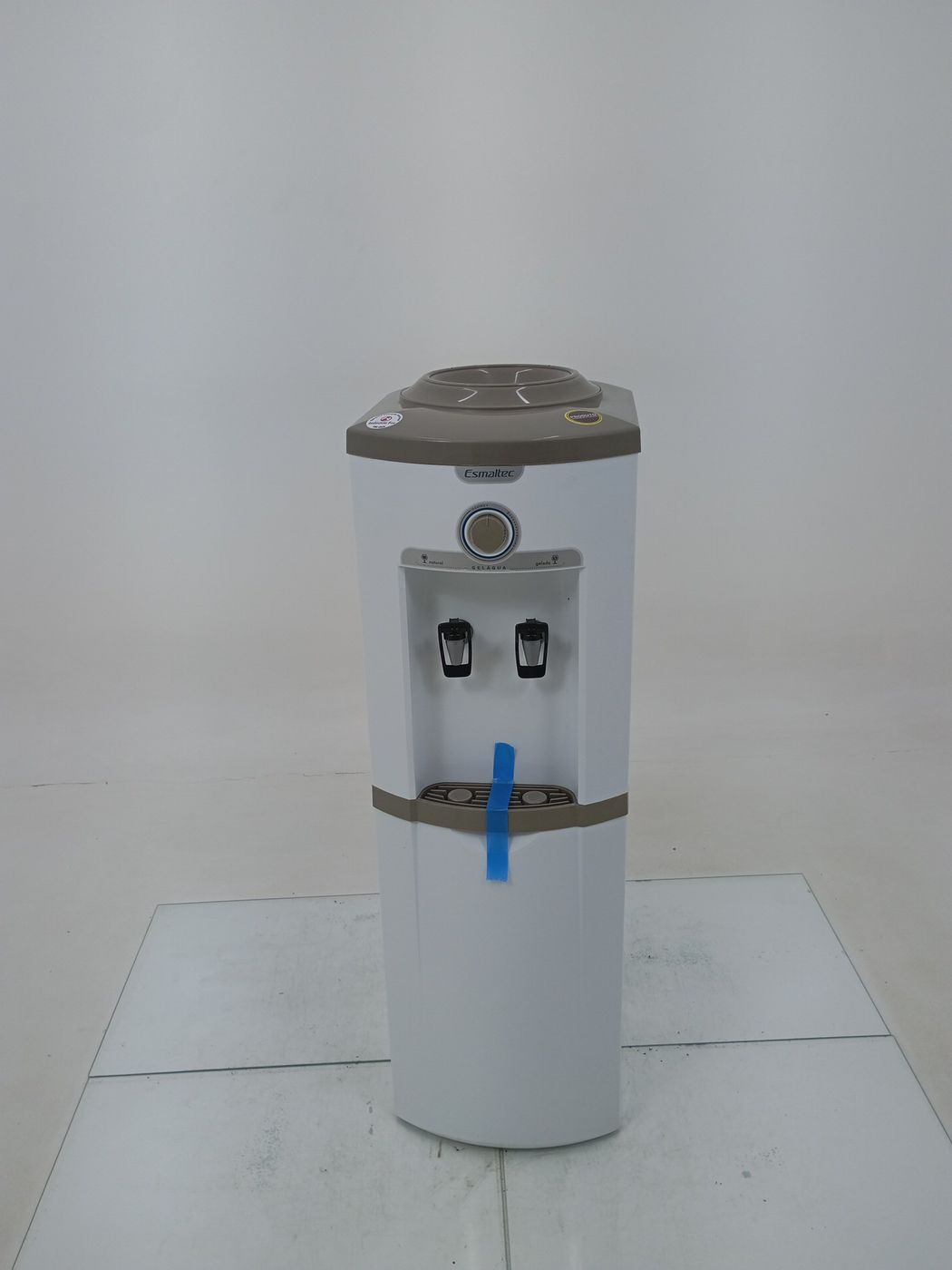 BEBEDOURO ESMALTEC REFRIGERADO DE COLUNA EGC3