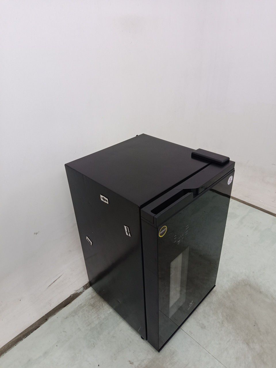 CERVEJEIRA ELECTROLUX EB10C HOME BAR FROST FR
