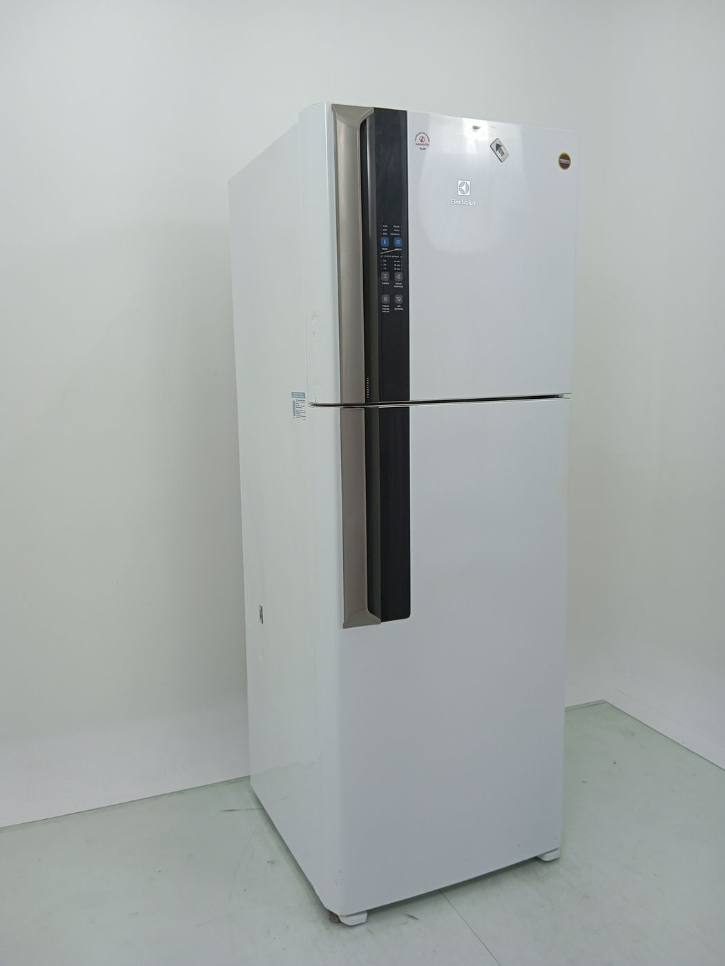 REFRIGERADOR ELECTROLUX DF56 DUAS PORTAS FROS