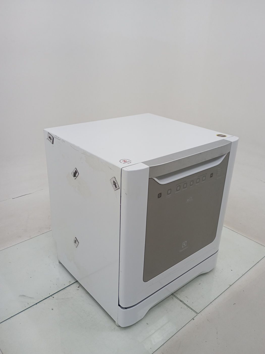 LAVA LOUCAS ELECTROLUX LV08B - Lava Louça Ele