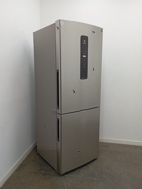 REFRIGERADOR ELECTROLUX IB54S DUAS PORTAS INV