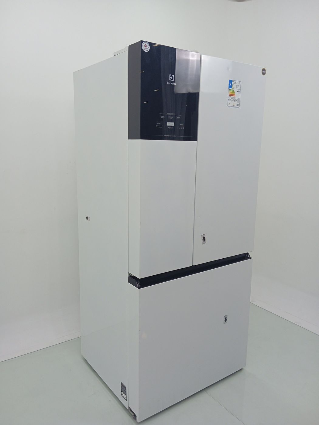 REFRIGERADOR ELECTROLUX IM8 FROST FREE - BRAN