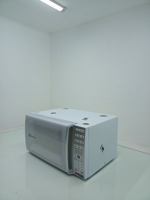 MICRO-ONDAS ELECTROLUX MEO44 34L - BRANCO