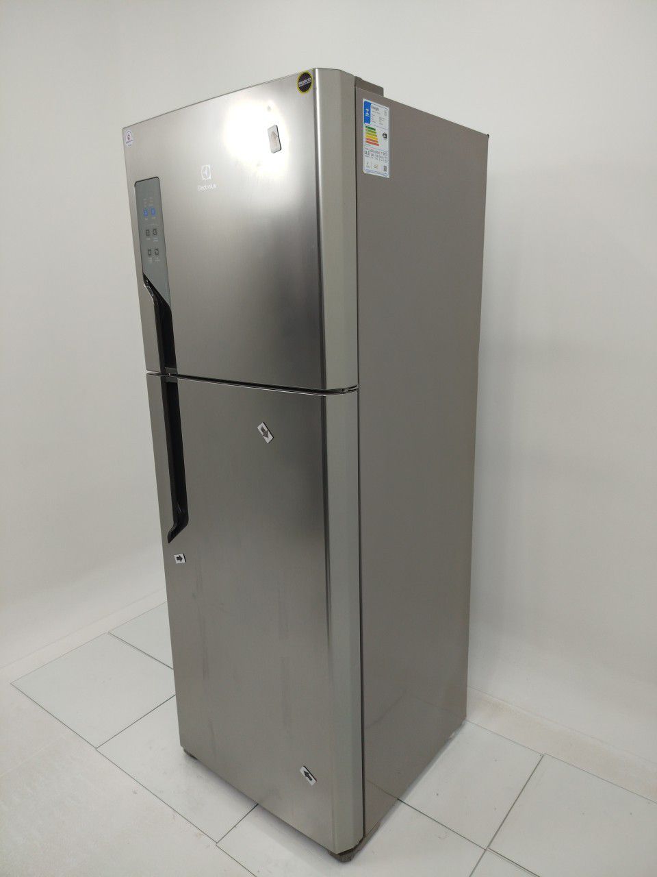 REFRIGERADOR ELECTROLUX TF56S FROST FREE - PL