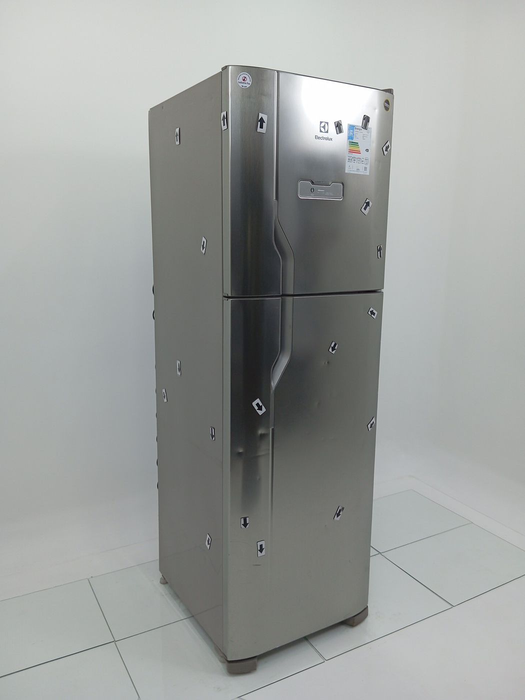 REFRIGERADOR ELECTROLUX DFX44 FROST FREE 400L