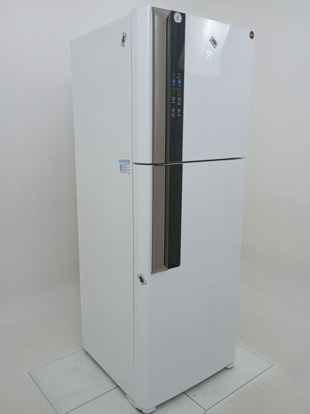 REFRIGERADOR ELECTROLUX DF56 - Refrigerador E
