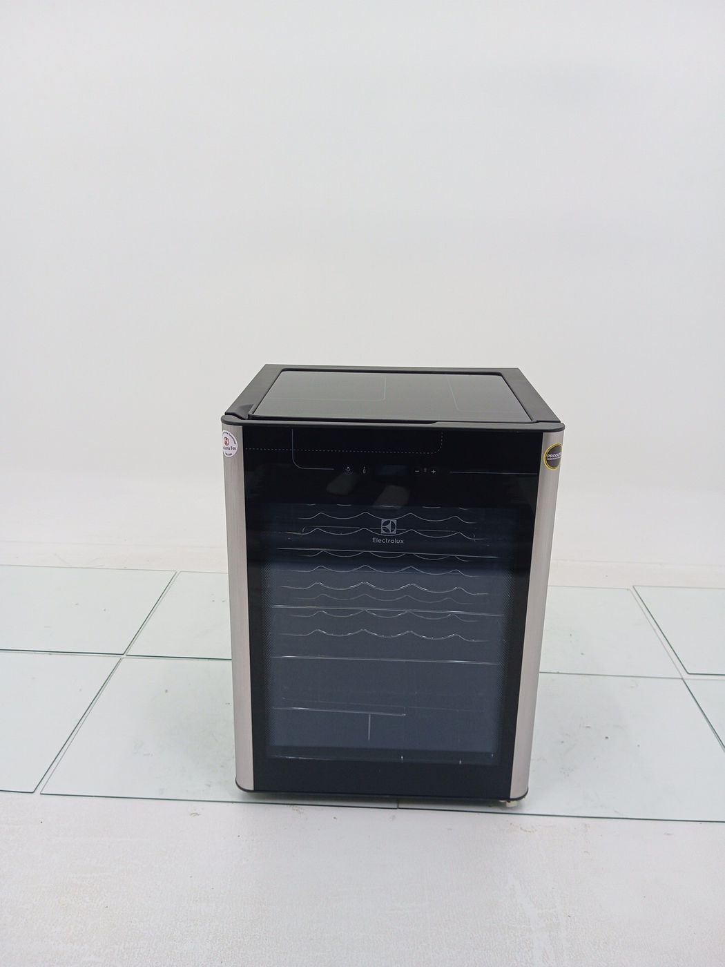 ADEGA ELECTROLUX VINHOS 1 PORTA ACS24 24 GARR