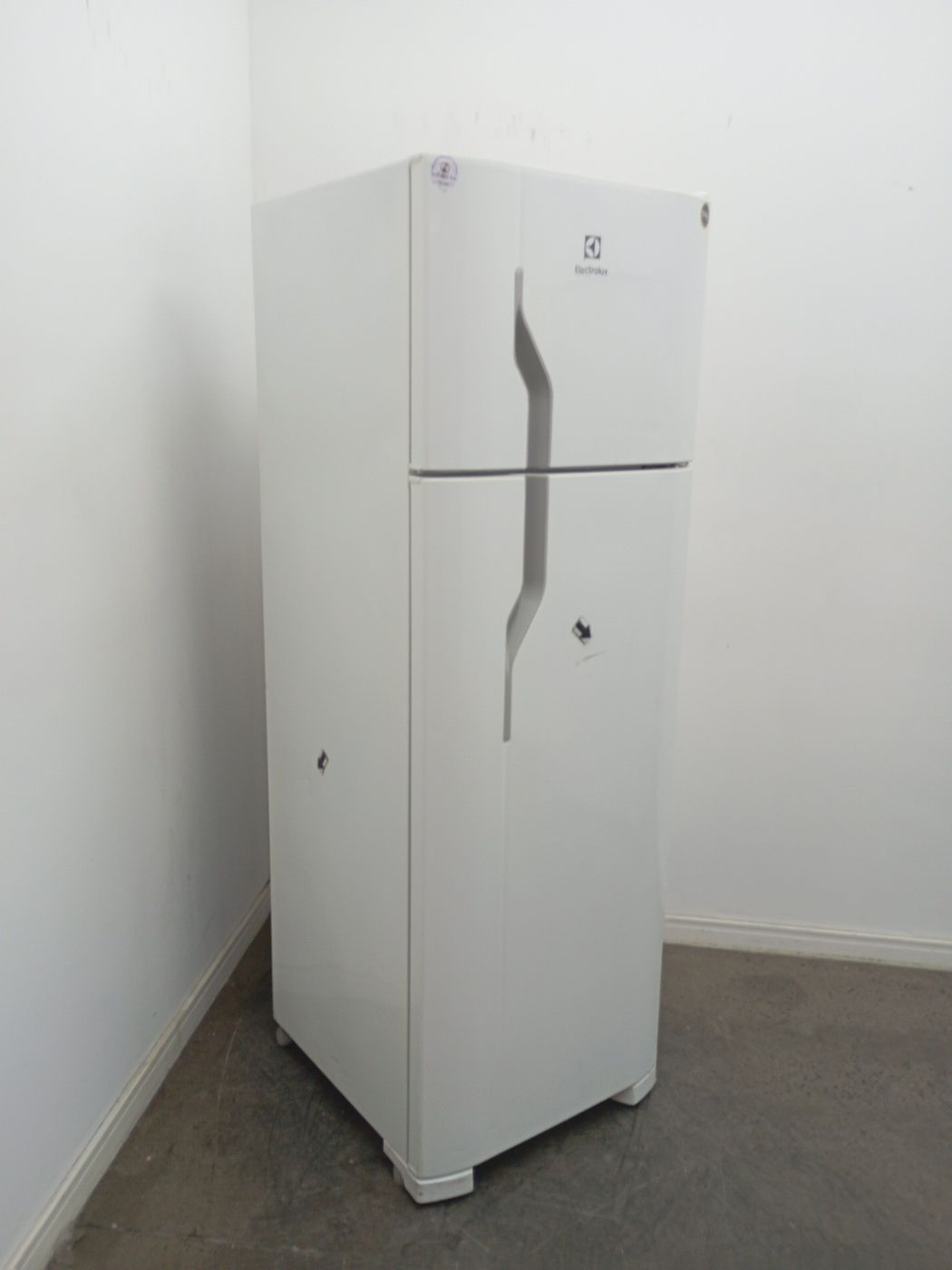 REFRIGERADOR ELECTROLUX DC35A   DUAS PORTAS C