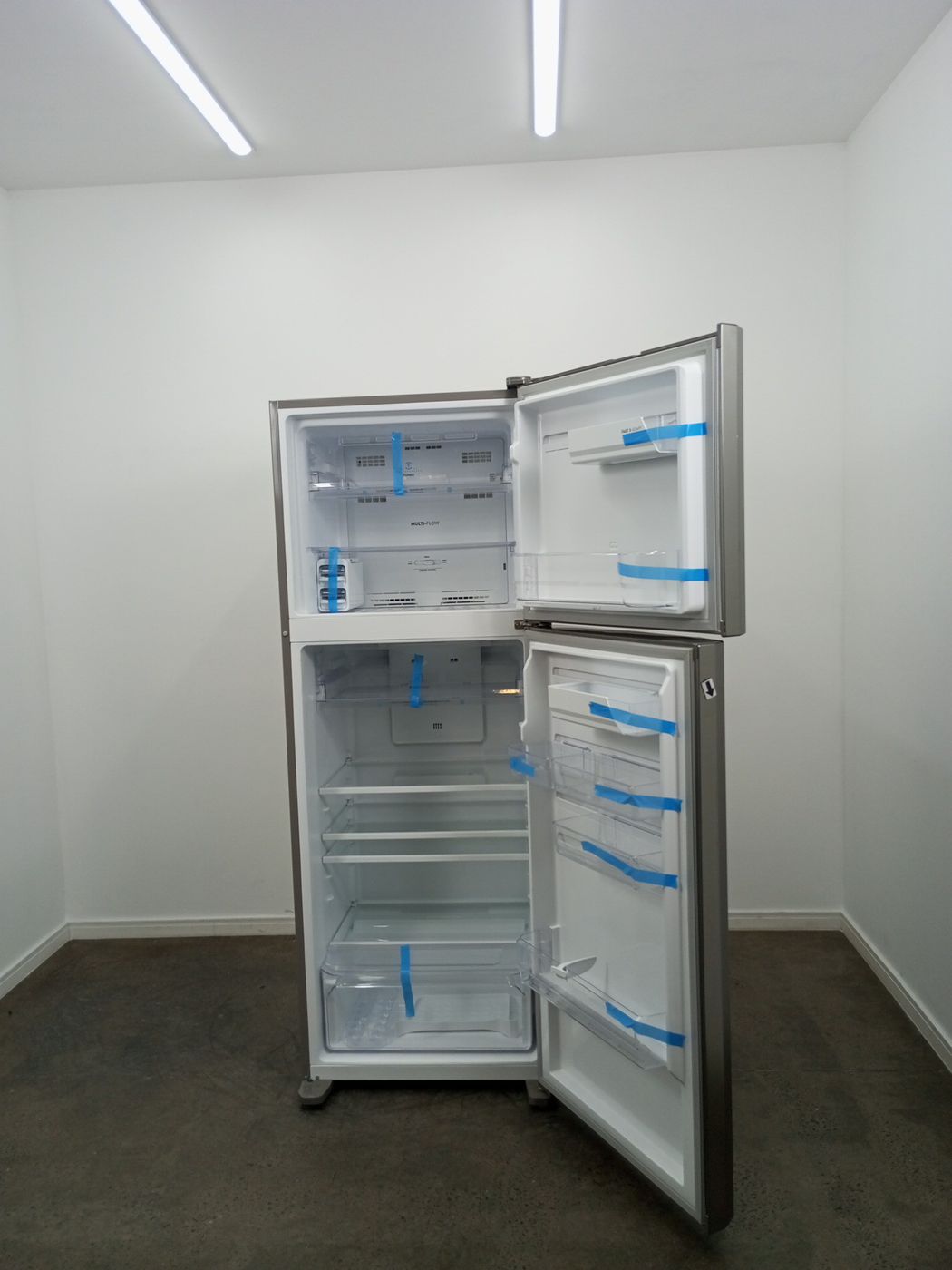 REFRIGERADOR ELECTROLUX TF56S TOP FREEZER FRO
