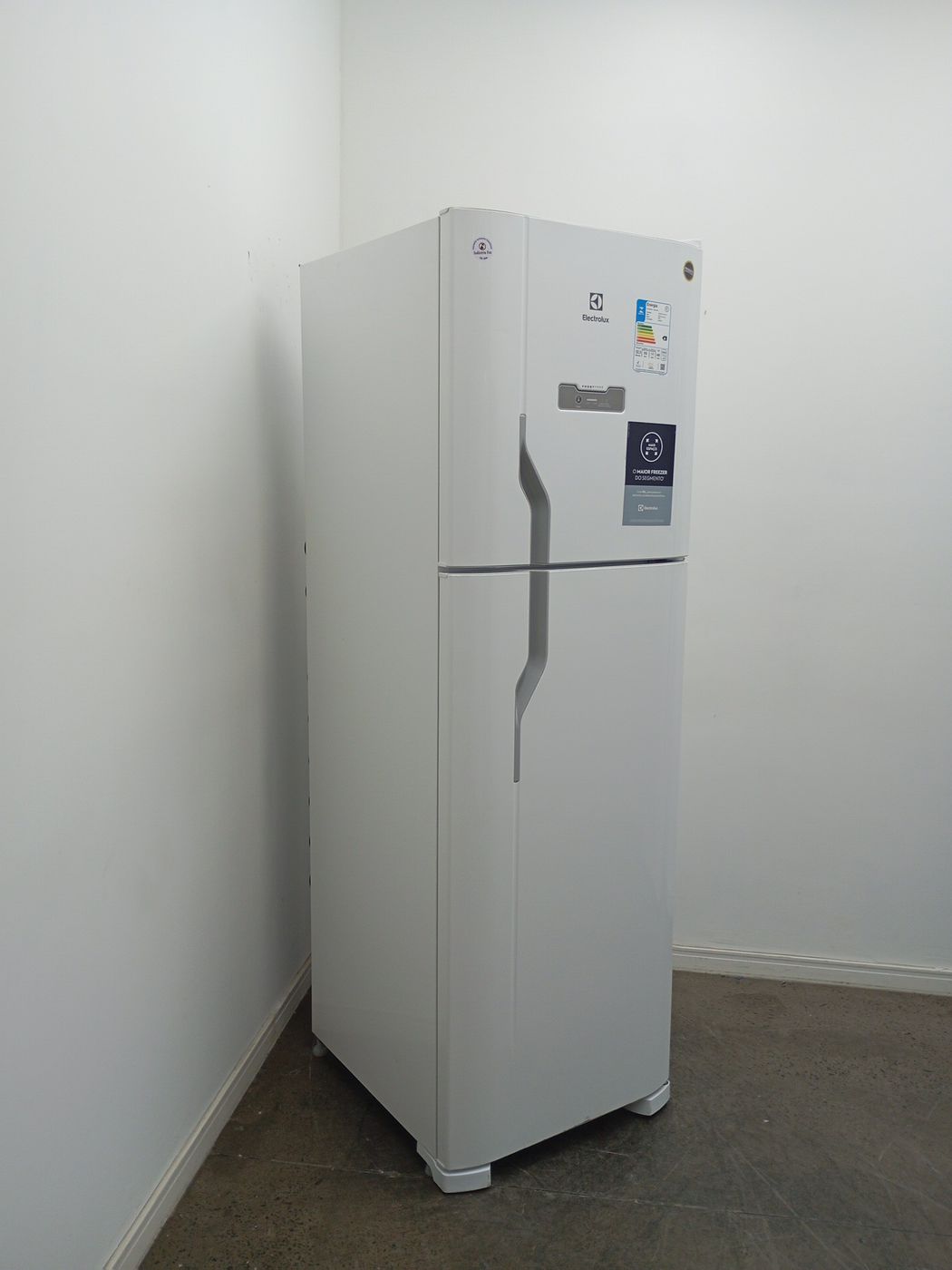 REFRIGERADOR ELECTROLUX DFN44 FROST FREE 400L