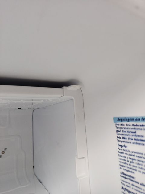 REFRIGERADOR ELECTROLUX RE31 - Refrigerador E