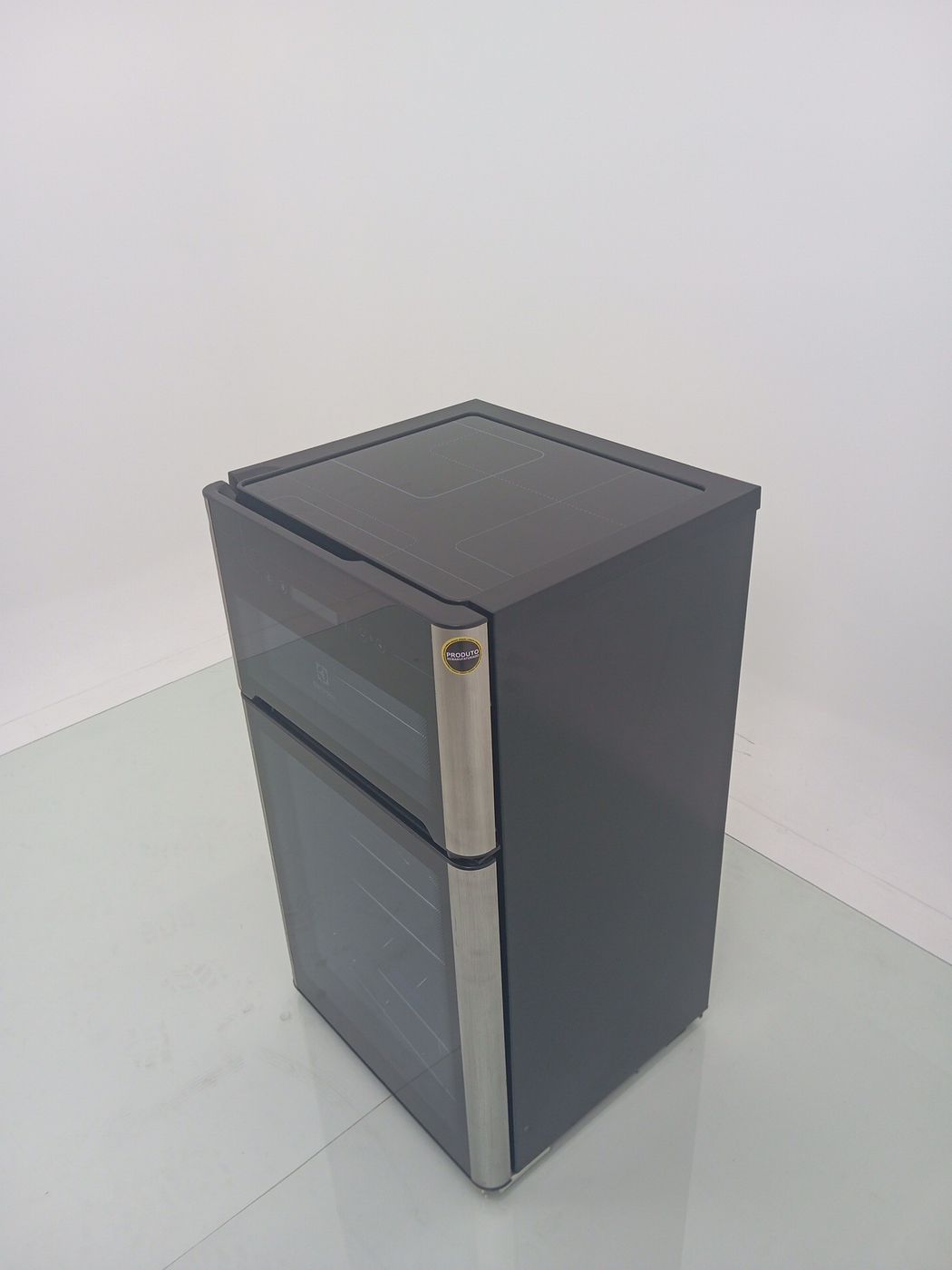 ADEGA ELECTROLUX VINHOS 2 PORTAS ACD29 29 GAR