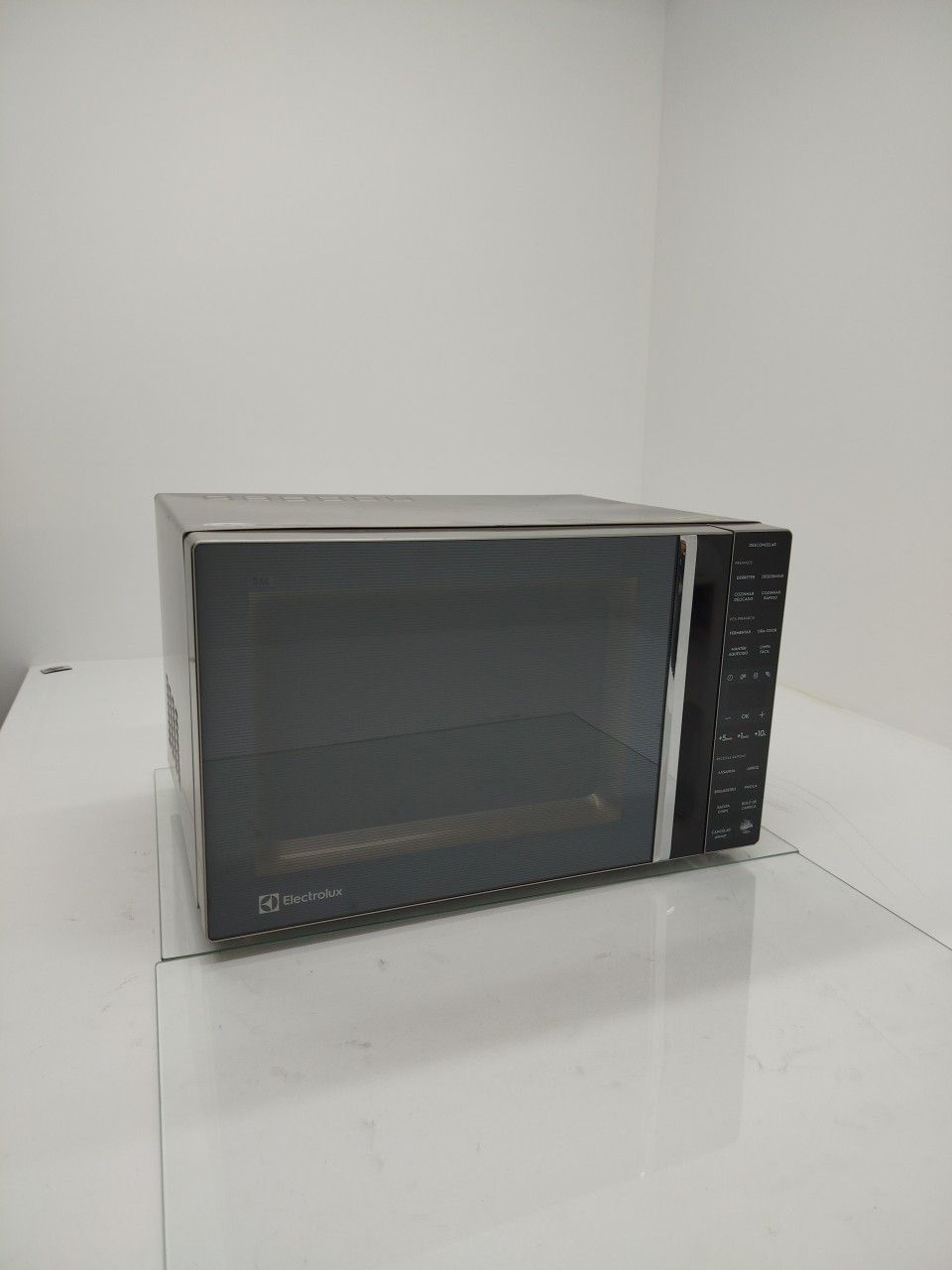 MICRO-ONDAS ELECTROLUX ME36S  36L - PRATA