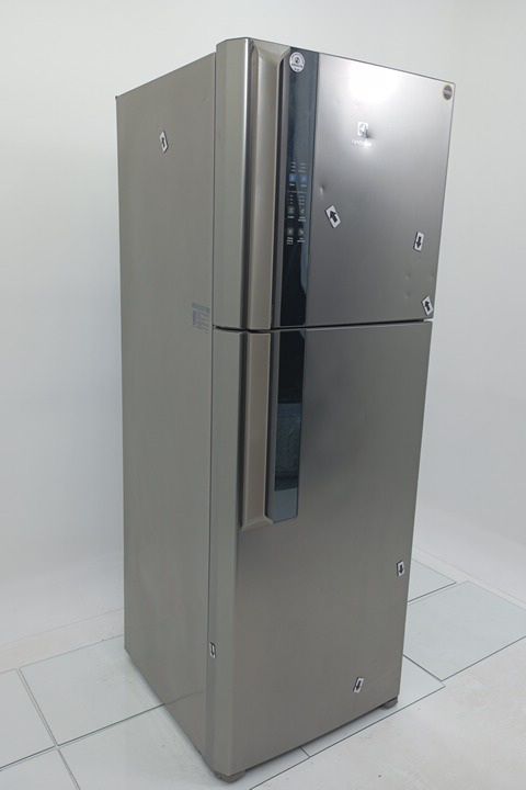 REFRIGERADOR ELECTROLUX DF56S  DUAS PORTAS FR