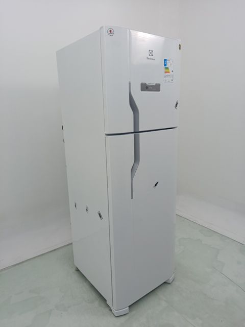 REFRIGERADOR ELECTROLUX DFN41 FROST FREE 371L