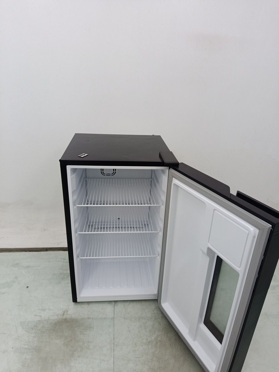 CERVEJEIRA ELECTROLUX EB10C HOME BAR FROST FR