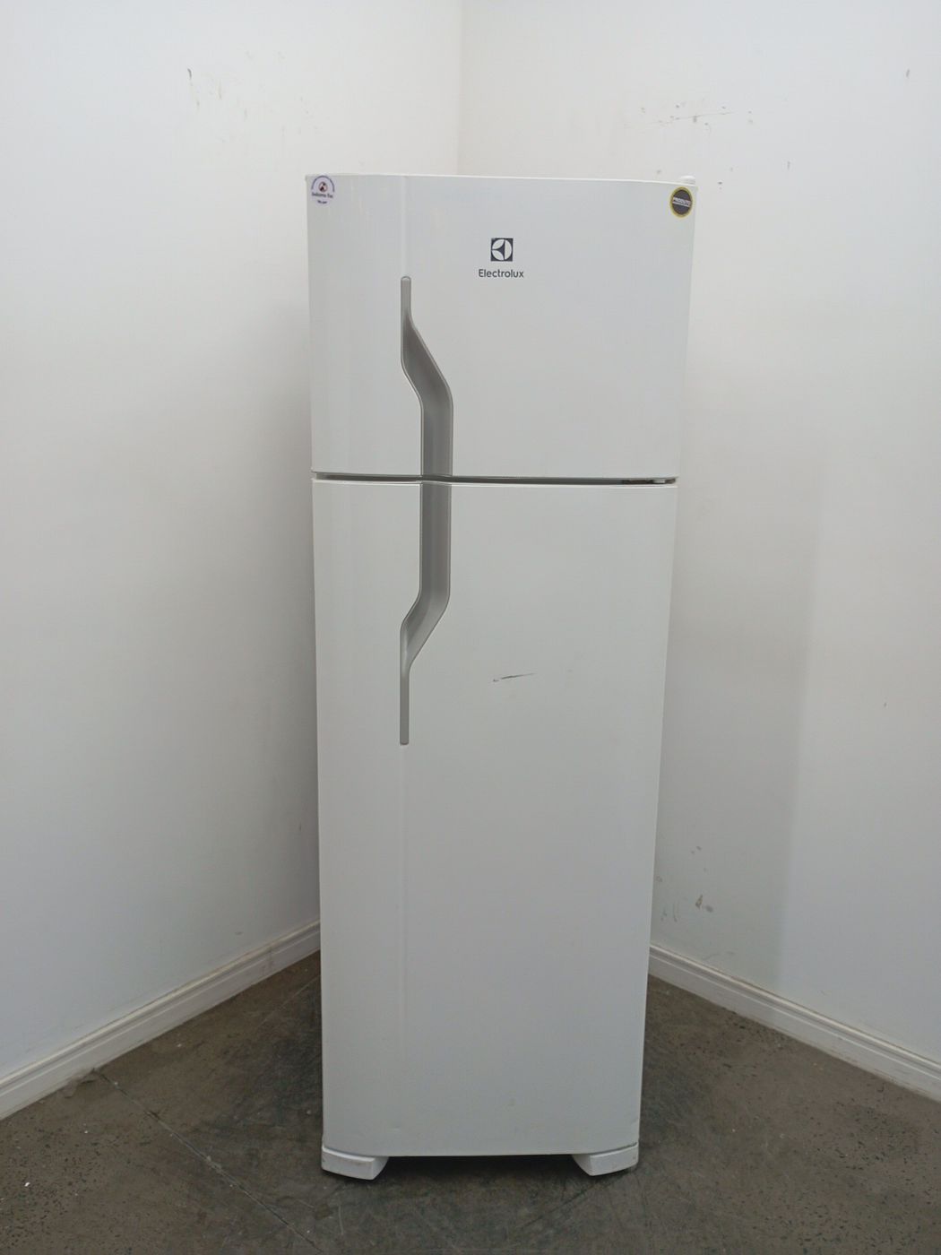 REFRIGERADOR ELECTROLUX DC35A   DUAS PORTAS C