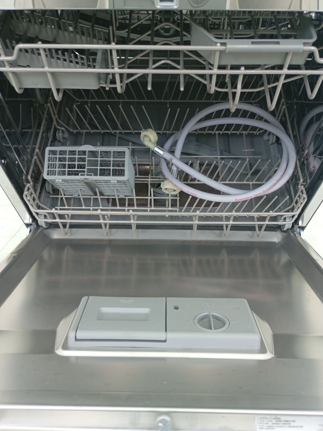 LAVA LOUCAS ELECTROLUX LE08S - Lava Louça Ele