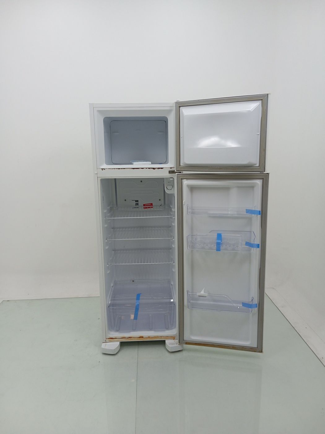REFRIGERADOR ELECTROLUX DC35A   DUAS PORTAS C