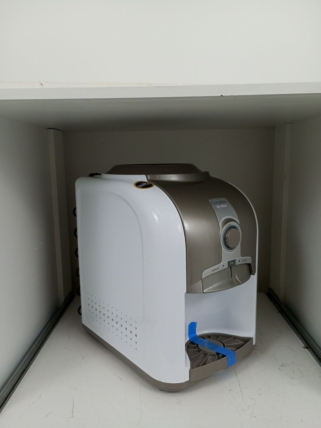BEBEDOURO ESMALTEC DE MESA REFRIGERADO EGM30 