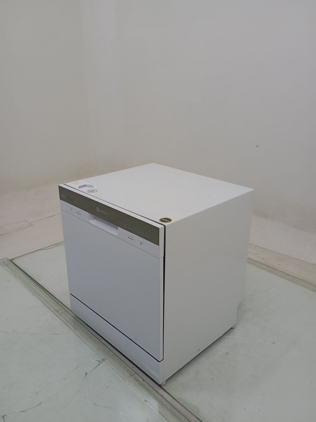 LAVA LOUCAS ELECTROLUX LL08B - Lava Louça Ele