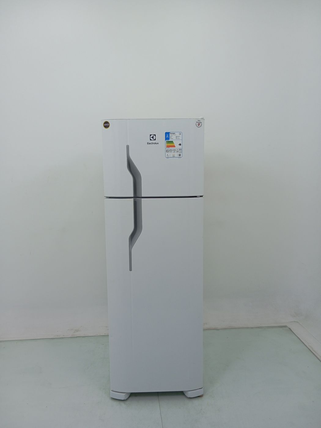REFRIGERADOR ELECTROLUX DC35A   DUAS PORTAS C