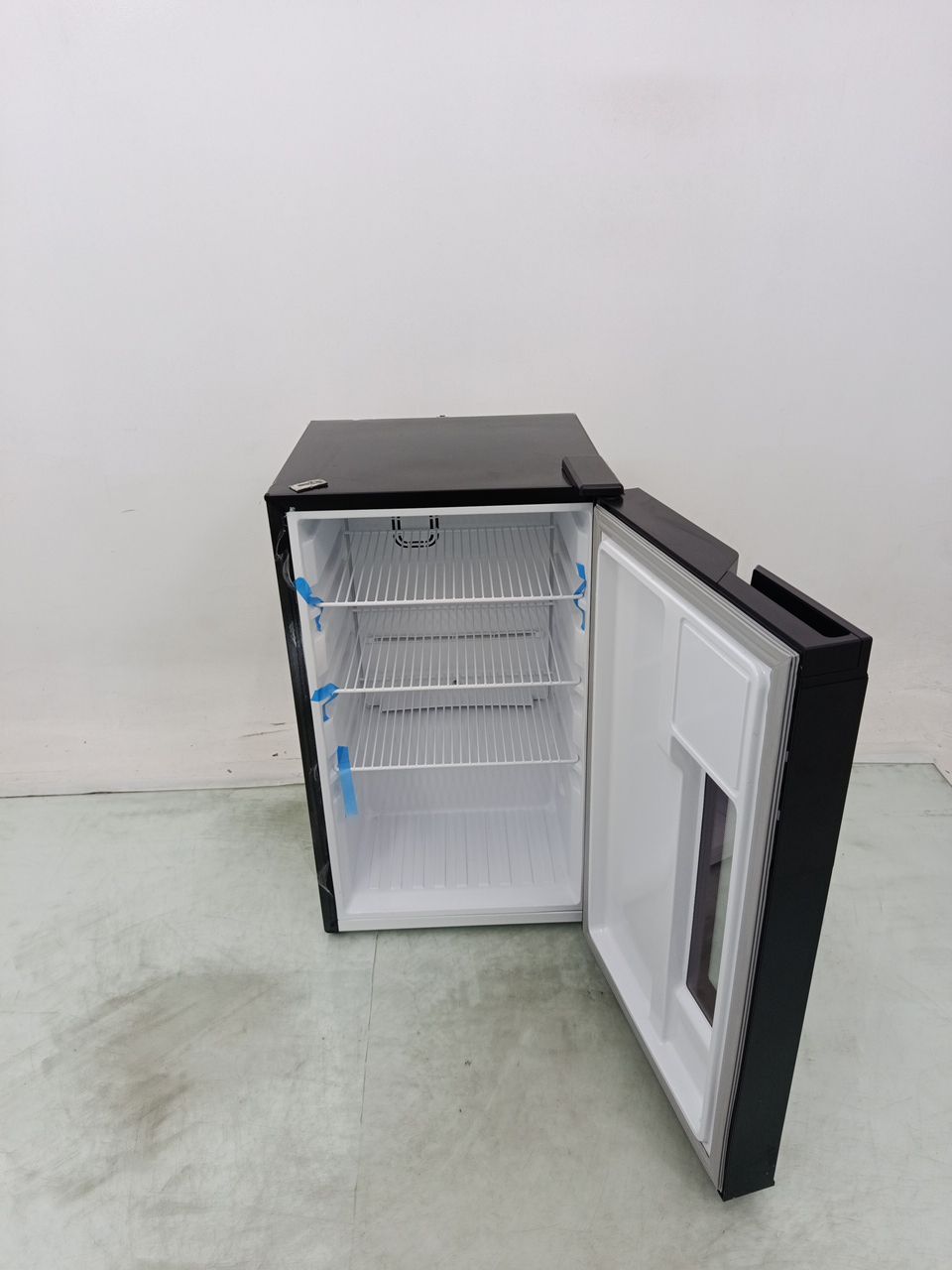 CERVEJEIRA ELECTROLUX EB10C HOME BAR FROST FR