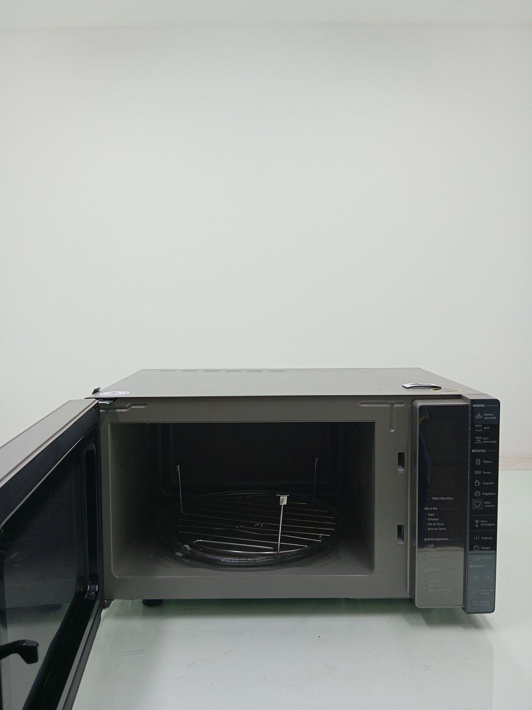 MICRO-ONDAS BRASTEMP 32L C/ PAINEL INTEGRADO 