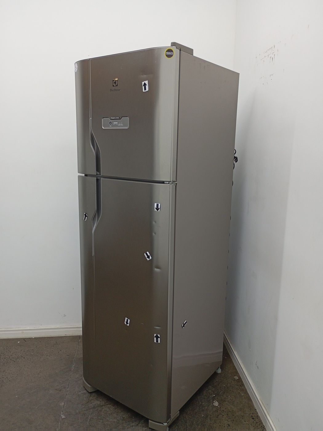 REFRIGERADOR ELECTROLUX FROST FREE 371l - INO