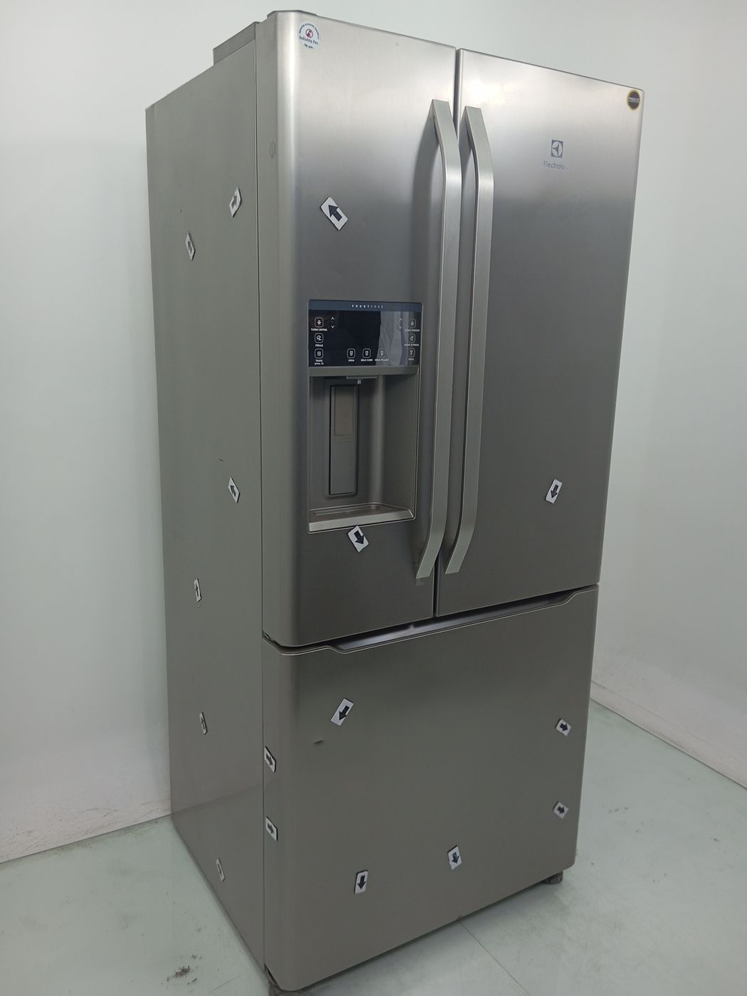 REFRIGERADOR ELECTROLUX FROST FREE DM85X TRES