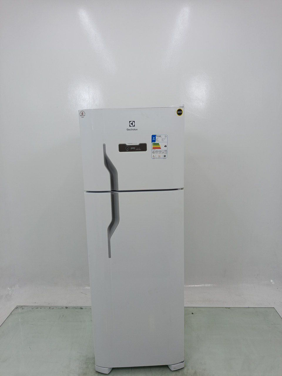 GELADEIRA ELECTROLUX TF39 FROST FREE 310L DUP