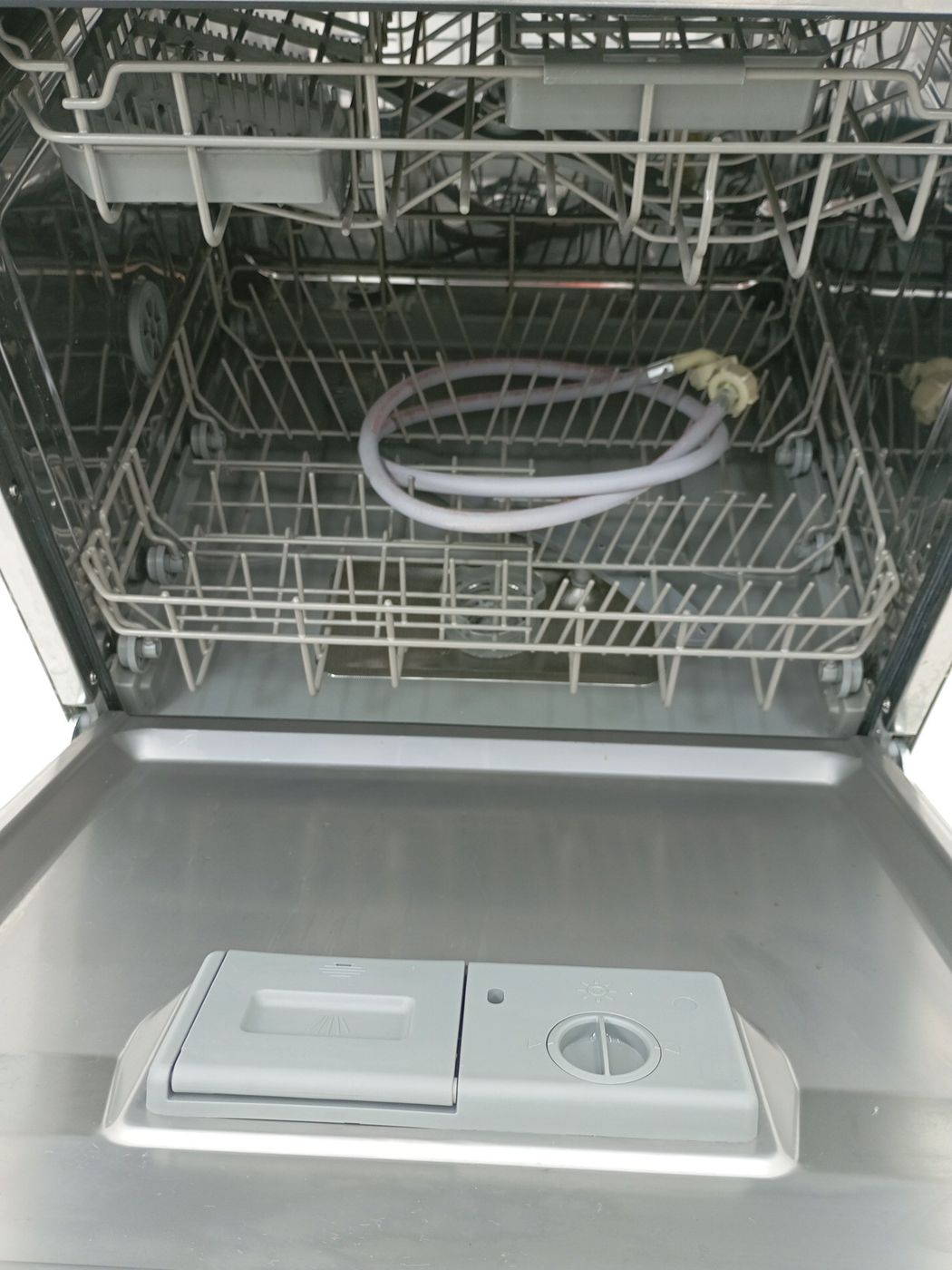 LAVA LOUCAS ELECTROLUX LL08S - Lava Louça Ele