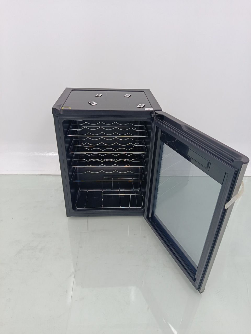 ADEGA ELECTROLUX ACS24 24 GARRAFAS - INOX