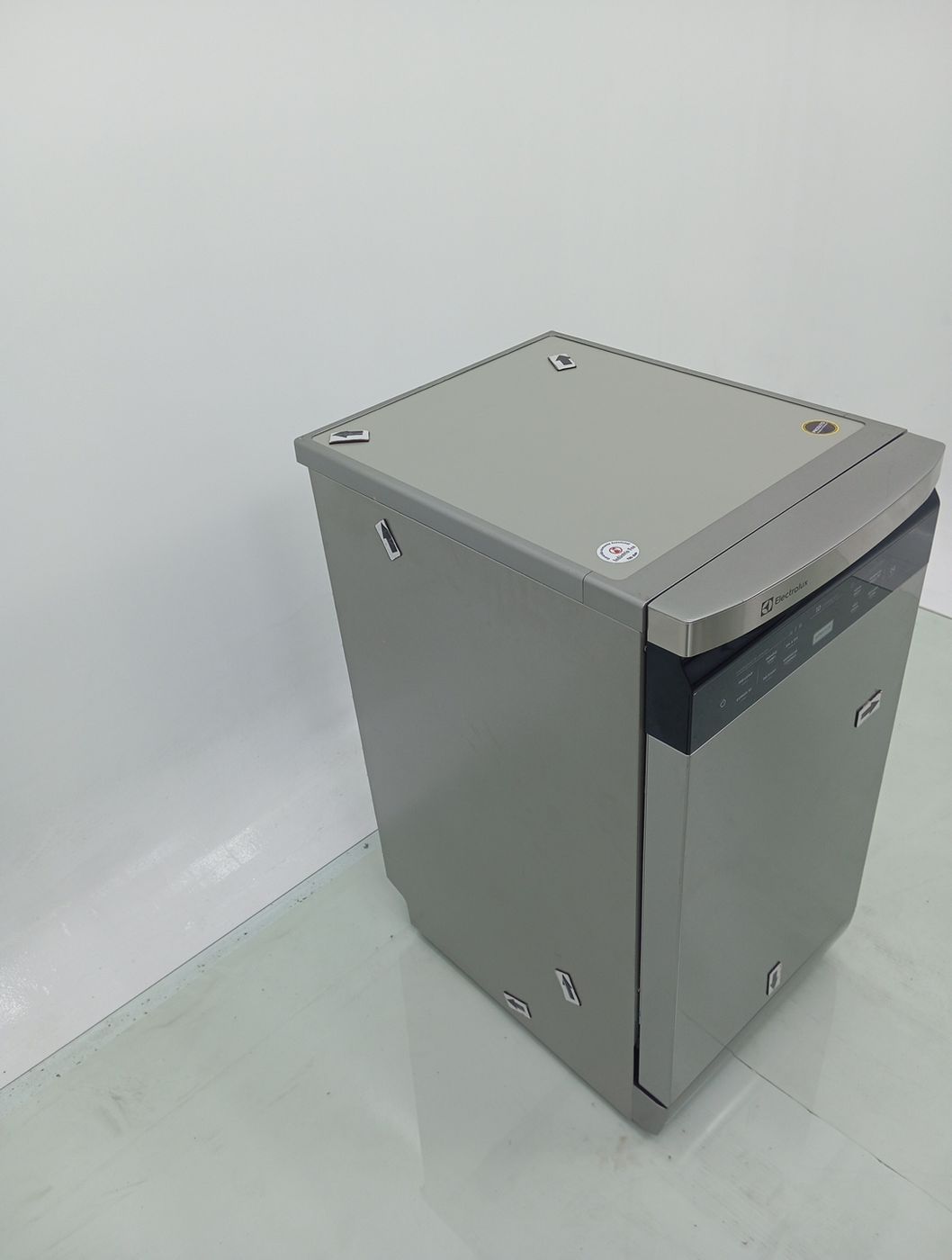 LAVA LOUCAS ELECTROLUX LL10X - Lava Louça Ele