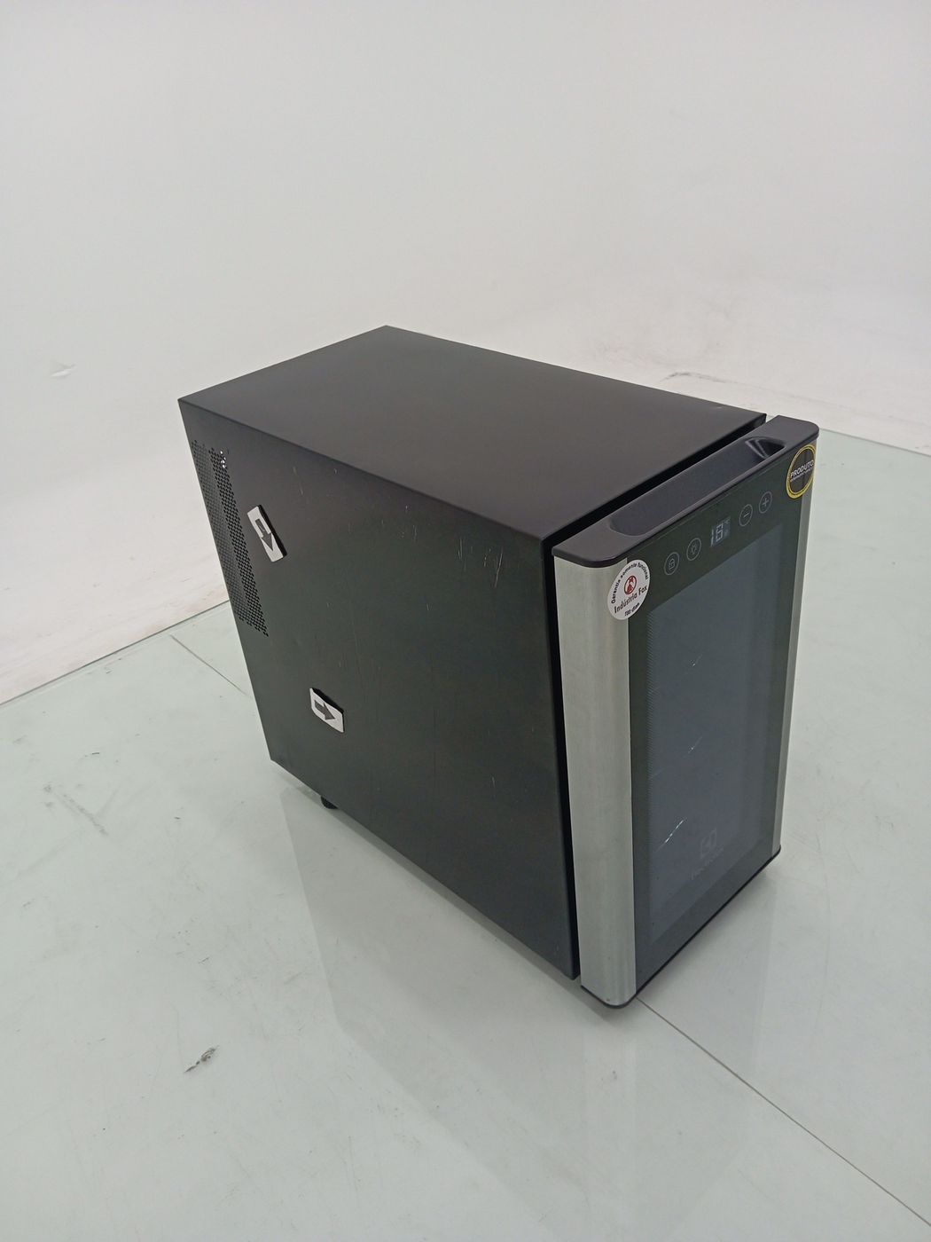 ADEGA ELECTROLUX 8 GARRAFAS 1 PORTA ACB08  - 