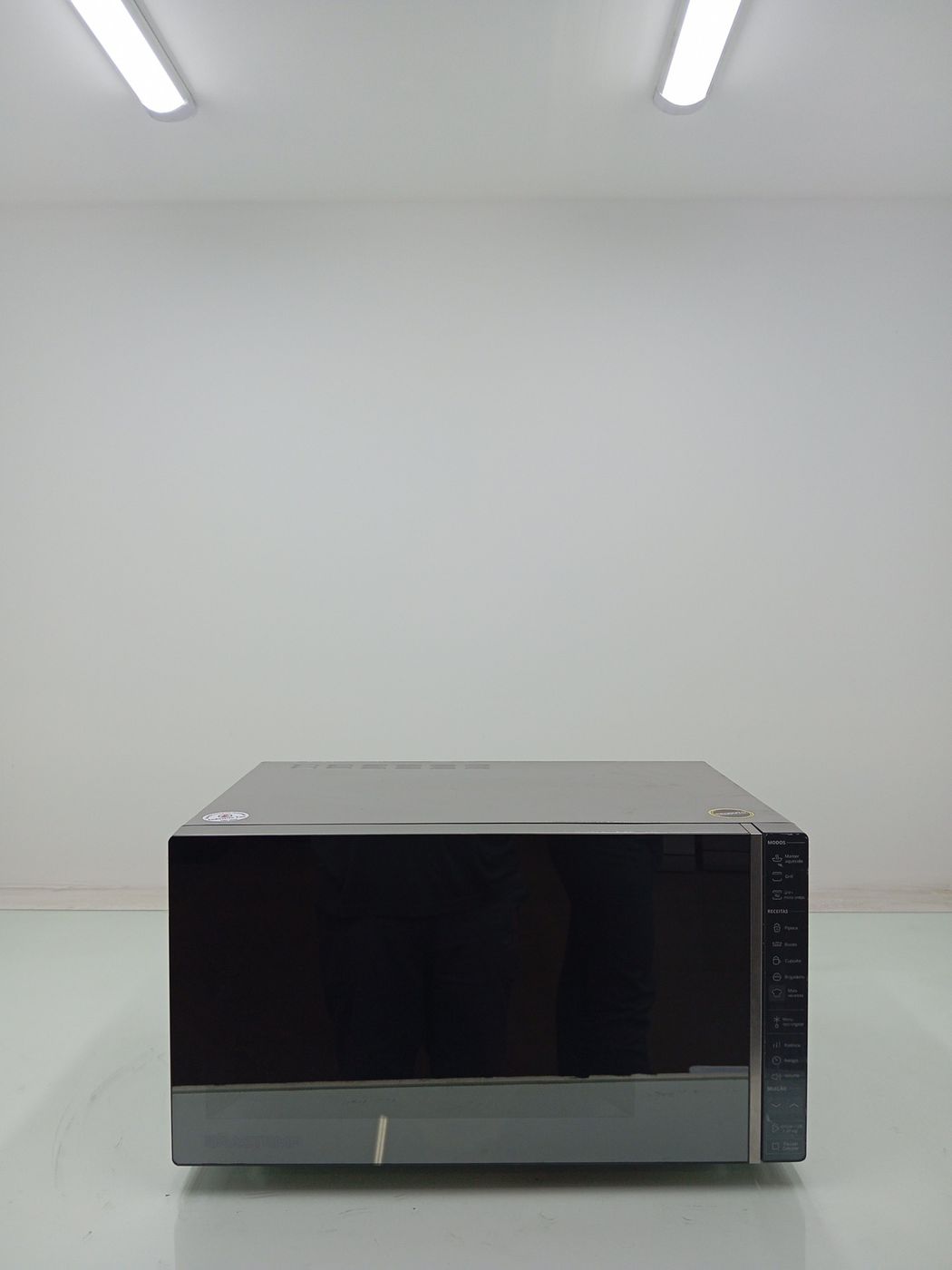 MICRO-ONDAS BRASTEMP 32L C/ PAINEL INTEGRADO 
