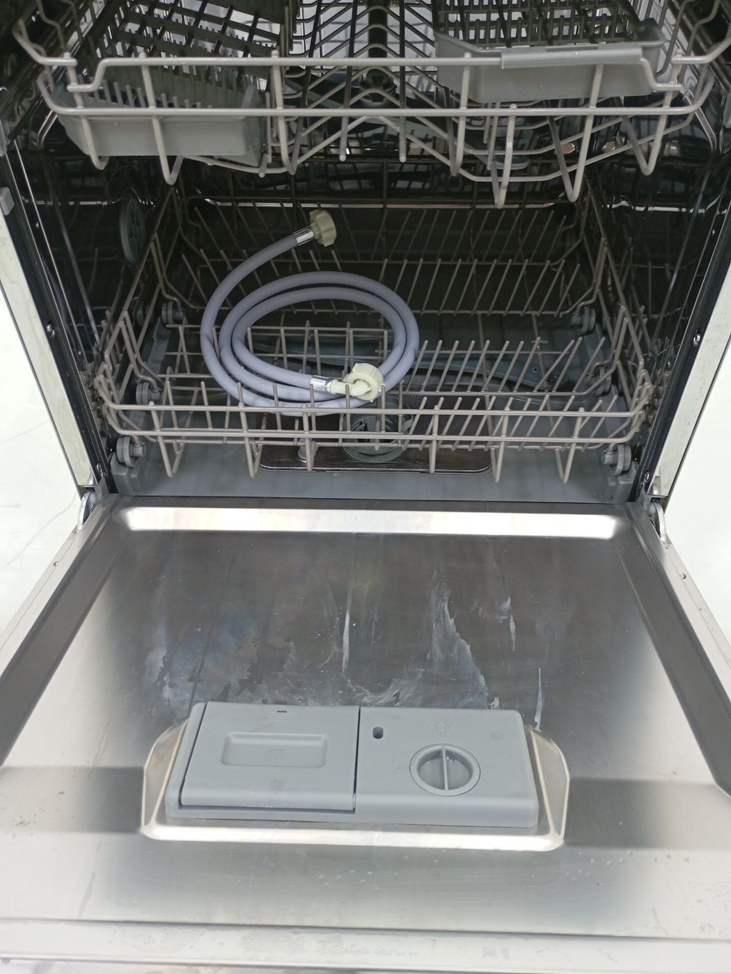 LAVA LOUCAS ELECTROLUX LL08S - Lava Louça Ele