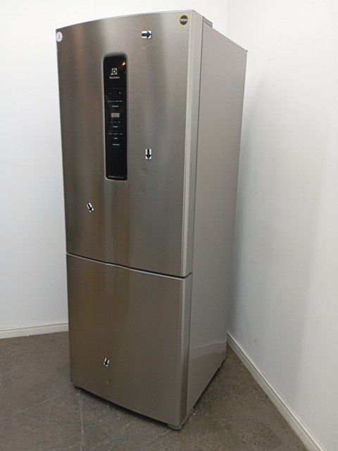 REFRIGERADOR ELECTROLUX IB54S DUAS PORTAS INV