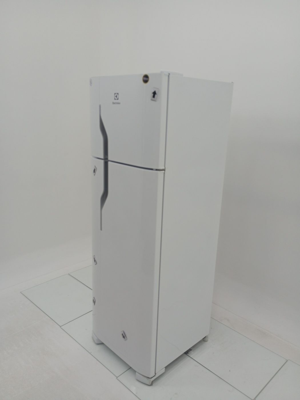 REFRIGERADOR ELECTROLUX DC35A   DUAS PORTAS C