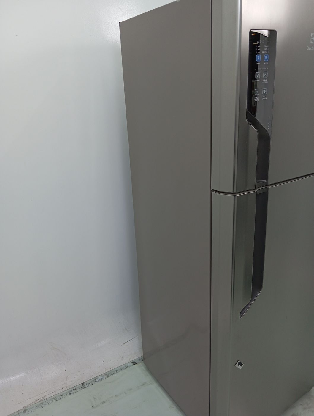 GELADEIRA ELECTROLUX IT56S FROST FREE INVERTE