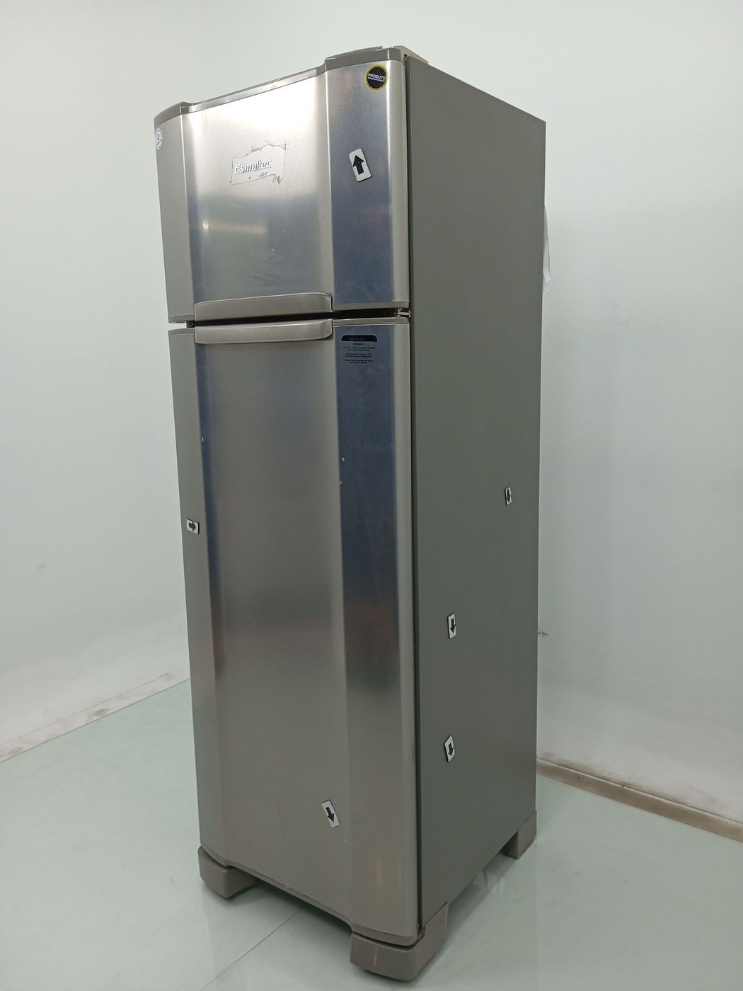 REFRIGERADOR ESMALTEC CYCLE DEFROST 2 PORTAS 