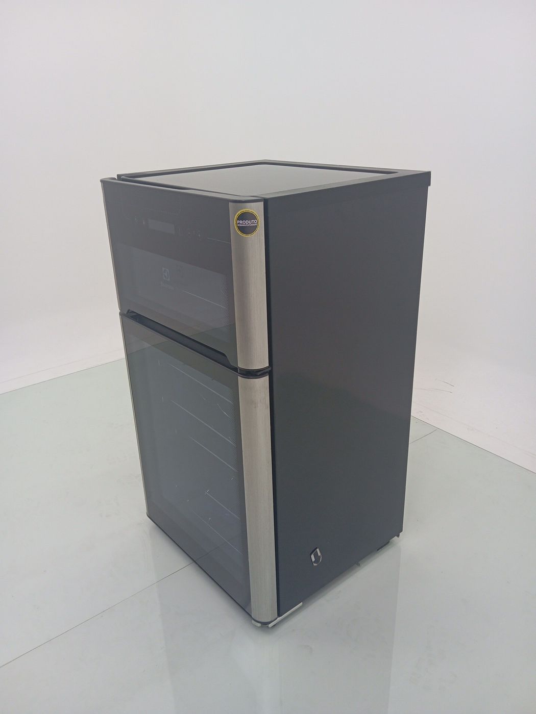 ADEGA ELECTROLUX VINHOS 2 PORTAS ACD29 29 GAR